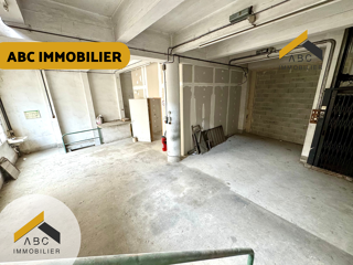  Immeuble à vendre 670 m²