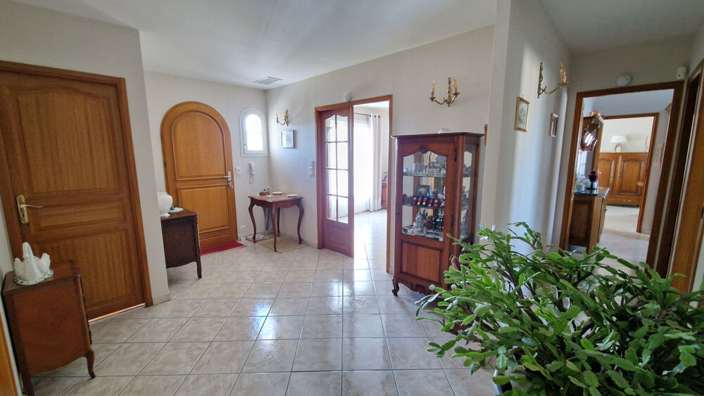 MAISON CHIC DE QUALITE AU CALME AVEC VUE MONTAGNE