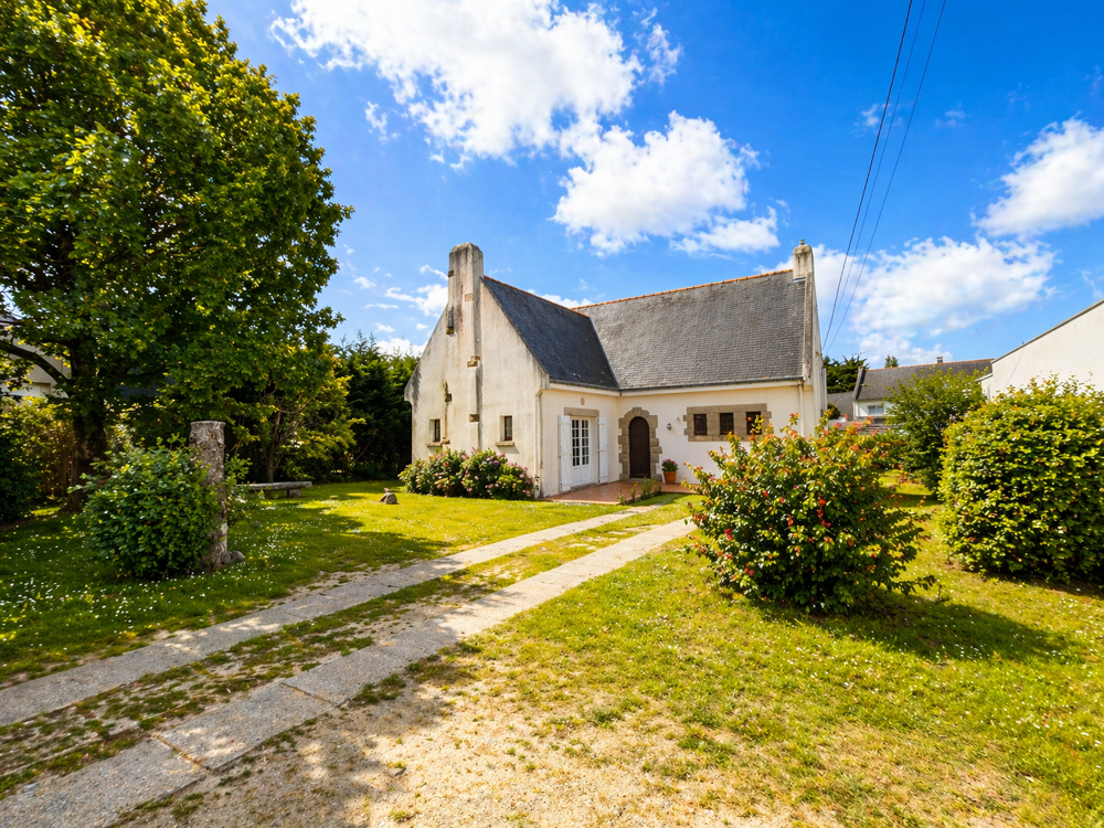 Maison familiale 4 chambres 116 m2 Terrain 933 m2 autour des remparts de Guérande