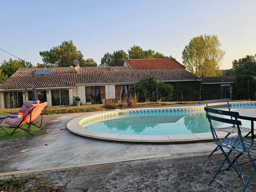 Propriété équestre de 5 hectares, entièrement clos, maison de plain pied 210m2 annexe 130m2
