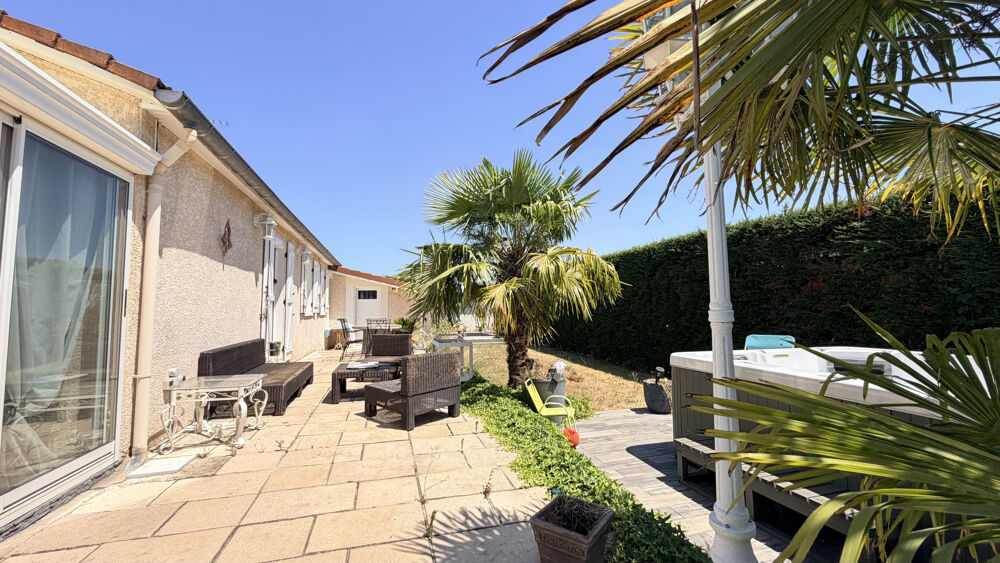 VEAUCHE MAISON DE CHARME DE PLAIN PIED 89M2 ET 810M2 DE TERRAIN
