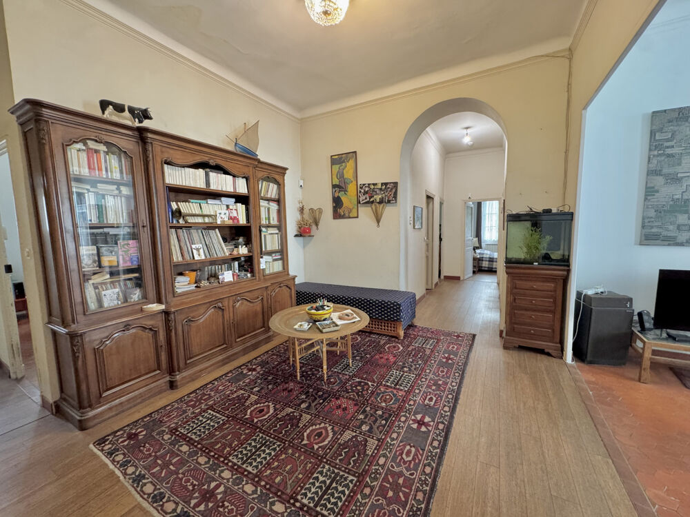 Appartement de caractère de 187 m2 5 chambres, bureau, dressing Fort potentiel