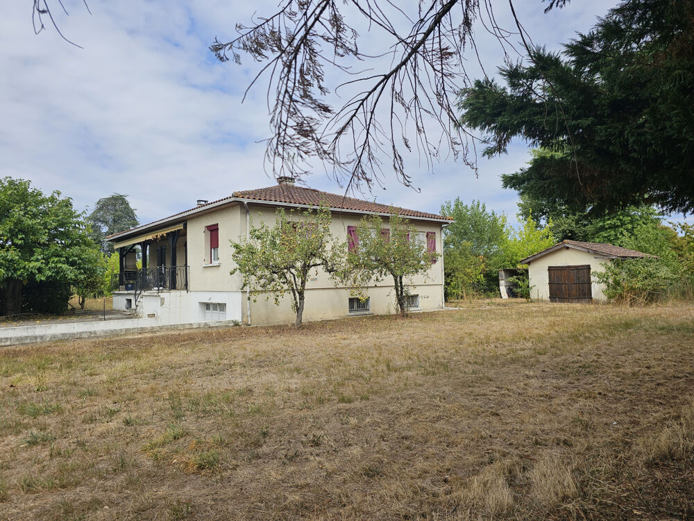 Maison sur sous sol, 3 chambres, jardin .