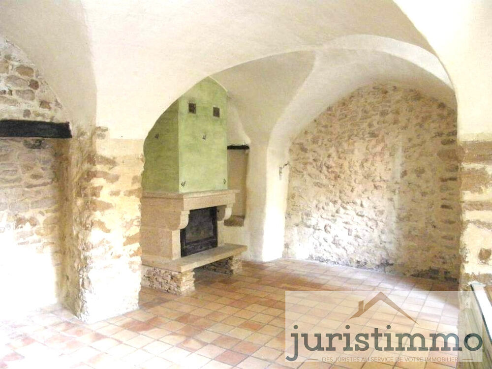Spécial investisseur: maison de village à Mornas avec locataire en place