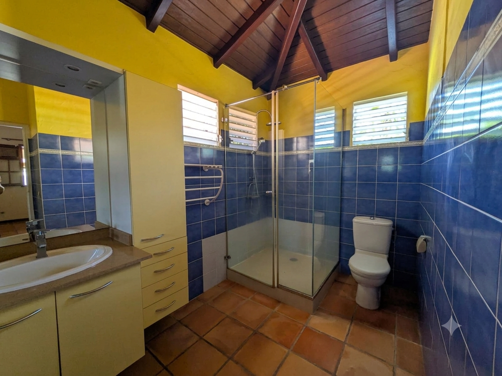 Vente Maison Villa familiale avec piscine à vendre à Baie-Mahault   Secteur Plaisance, Guadeloupe Baie mahault
