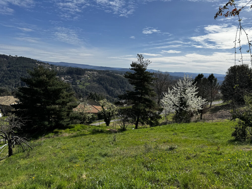 Vente Terrain Beau Terrain secteur Prisé avec Vue et Eau Vals les bains