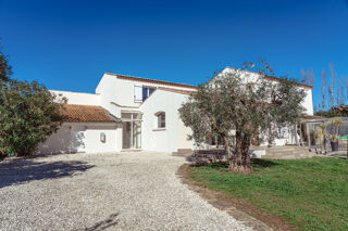  Propri�t�/ch�teau � vendre 10 pi�ces 302 m�