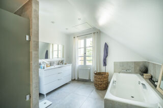  Maison � vendre 11 pi�ces 305 m�