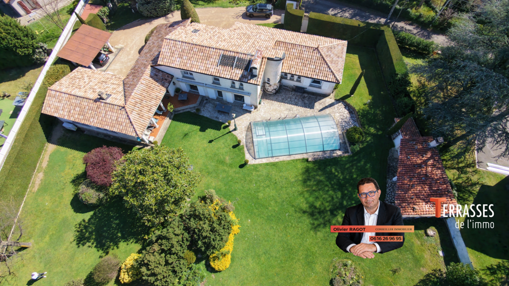 Vente Maison Belle propriété de 222m2 sur 2255 m2 de terrain arboré avec piscine dans un secteur privilégié St chamond