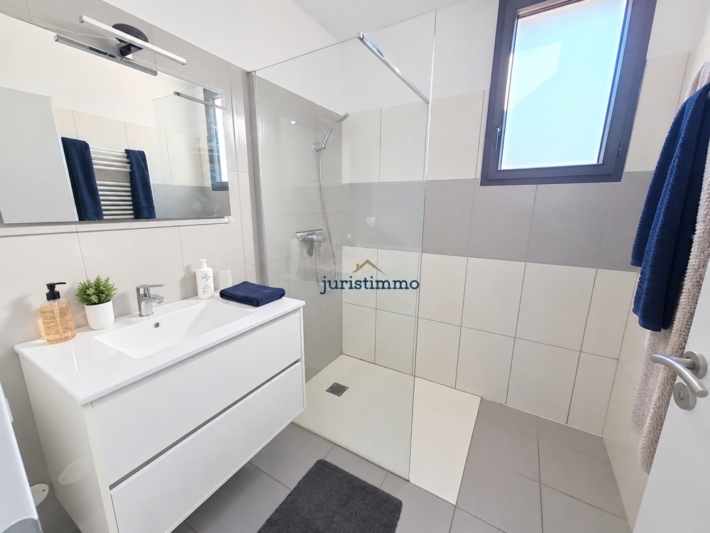 à vendre  Maison Uchaux (84100)