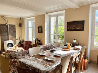  Proprit/chteau  vendre 6 pices 194 m