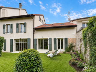  Maison à vendre 11 pièces 293 m²