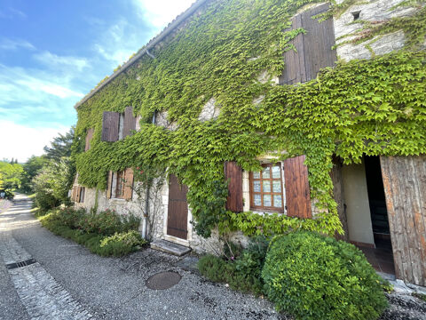 Drôme Provençale. Magnifique propriété du 17ème en pierres 220 m2 habitable 10 pièces sur 8800 m2 de terrain. 560000 Saou (26400)