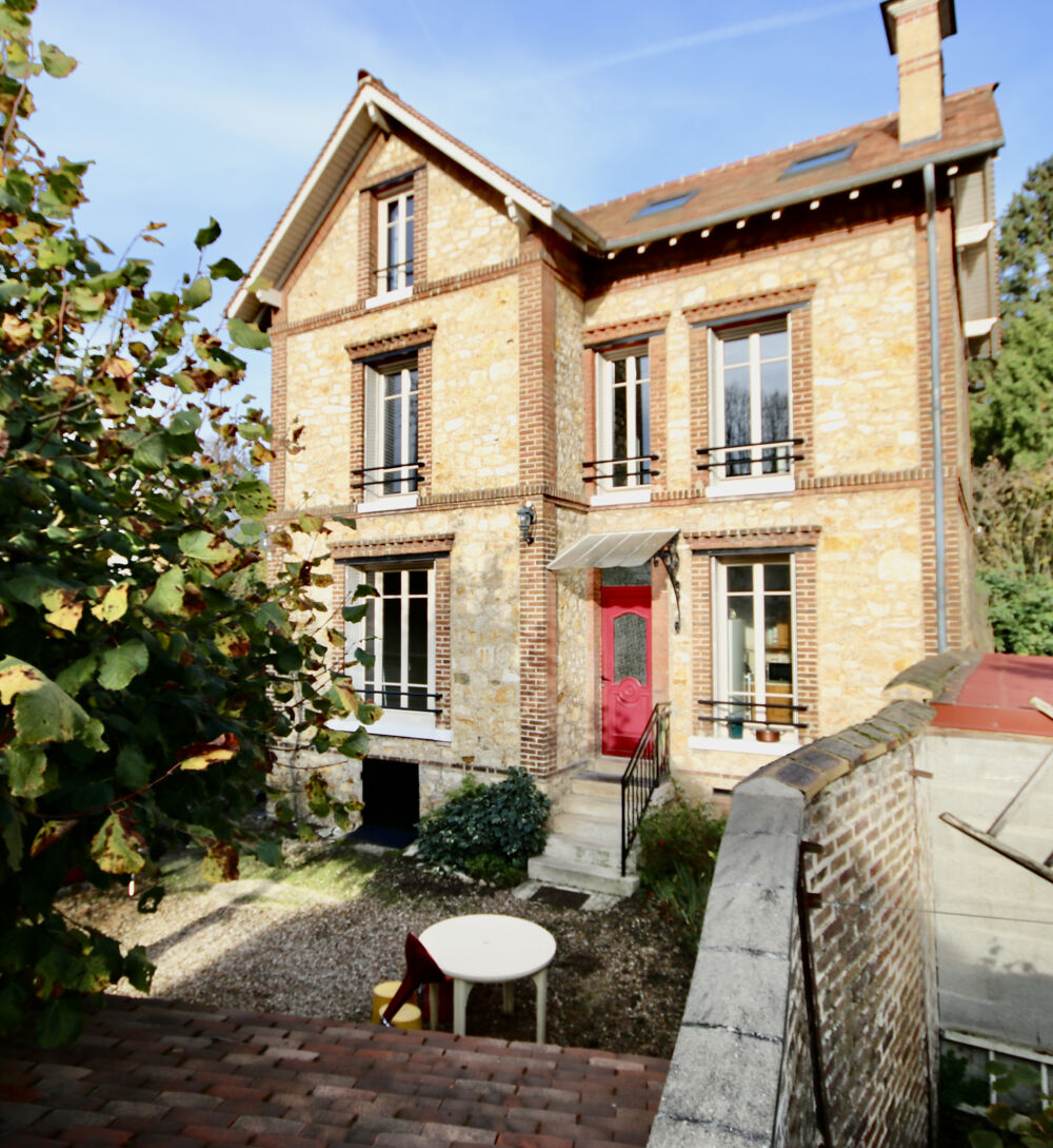 Superbe Meulière 112 m2, 4 chambres, terrain de 884 m2, DPE:C.