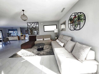  Maison � vendre 5 pi�ces 195 m�