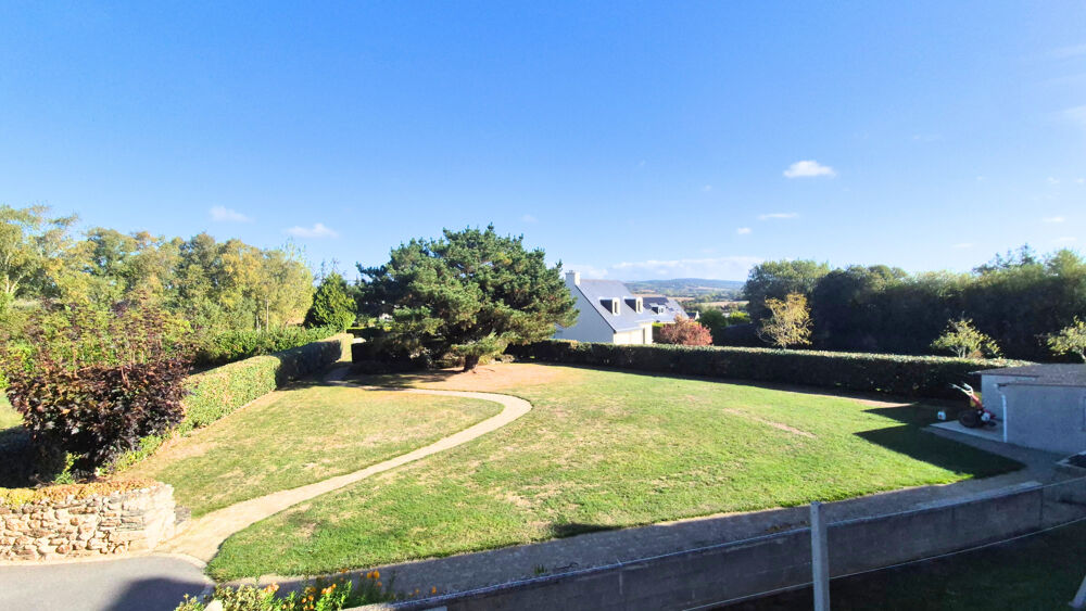 Vente Maison Belle maison de 190 m2 sur un grand terrain de 1393 m2  à 1 km de la plage Plomodiern
