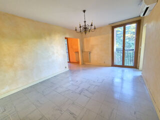 Vente Appartement Résidence Font Sarade-Spacieux T5 de 90 m2 avec 4 chambres, balcon et fort potentiel ! Martigues