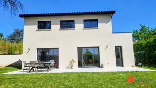  Maison à louer 6 pièces 140 m²