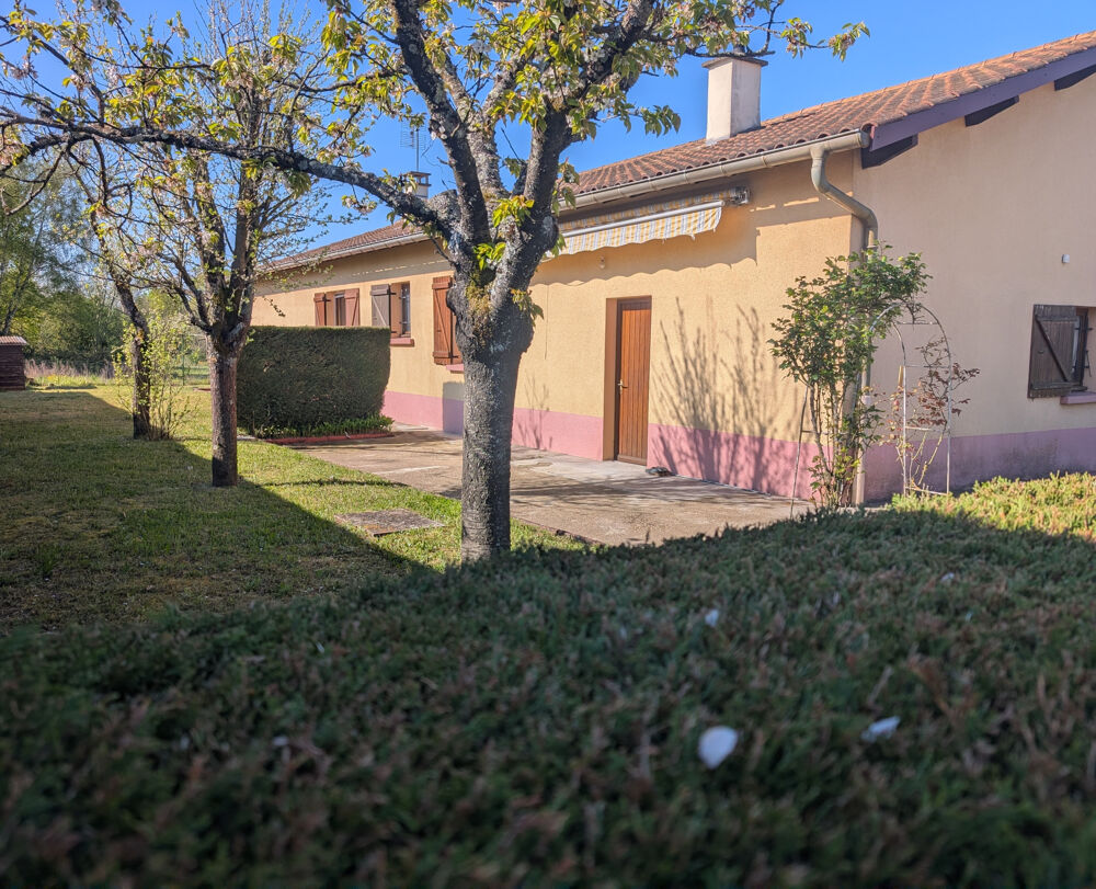 Vente Maison à vendre REPLONGES, maison de plain-pied de 101 M2 P4 avec garage sur terrain clos Replonges