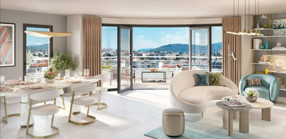 SUPERBE T4 AVEC VUE PANORAMIQUE SUR LES TOITS DE NICE !