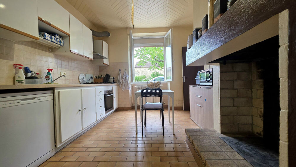Vente Maison MAISON T5 - 115M2 AU COEUR D'UN JOLI VILLAGE AVEC COUR DE 110M2 / PROCHE VALENCE SUR BAISE Beaucaire