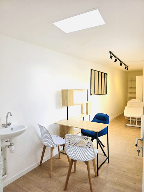 &Agrave; LOUER   Bureaux neufs de 11 m2   Emplacement Premium Montpellier Centre 450 34000 Montpellier