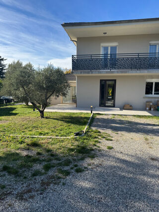  Maison  vendre 10 pices 250 m
