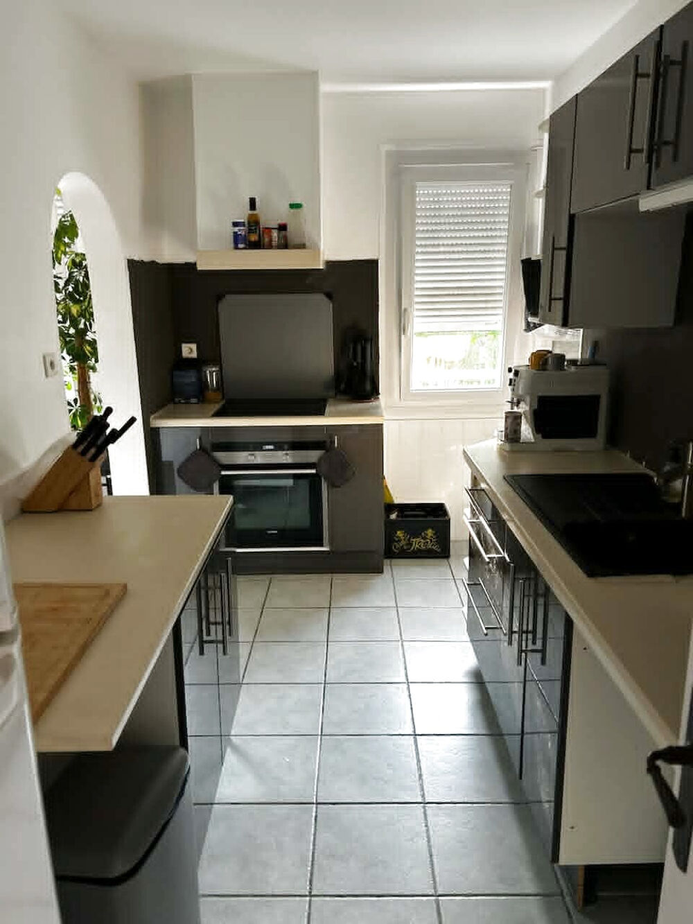 Appartement 2 pièces de 54 m2 avec exceptionnelle terrasse de 30 m2 Trappes