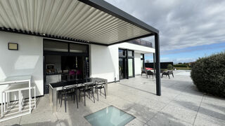  Maison  vendre 6 pices 380 m