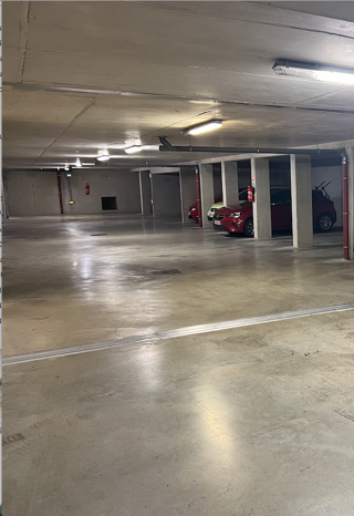  Parking / Garage � vendre 