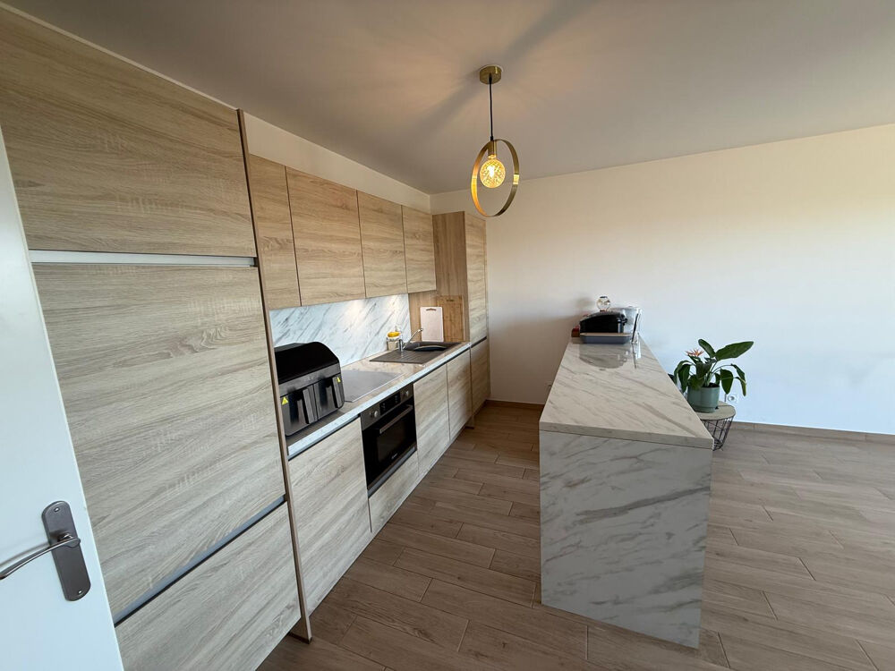 Vue splendide pour cet appartement à CRECY LA CHAPELLE, trois pièces de 57.84 m2 avec jardin