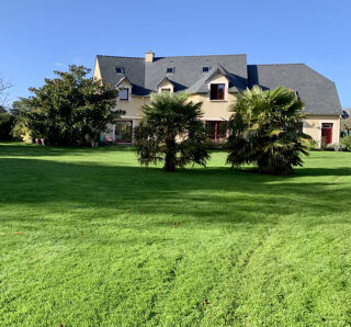  Propri�t�/ch�teau � vendre 10 pi�ces 323 m�