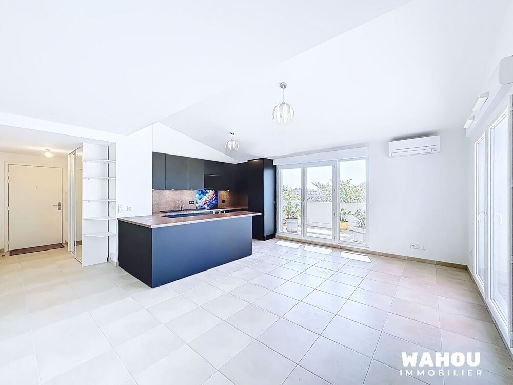 Appartement T4 toit terrasse dans résidence récente avec piscine