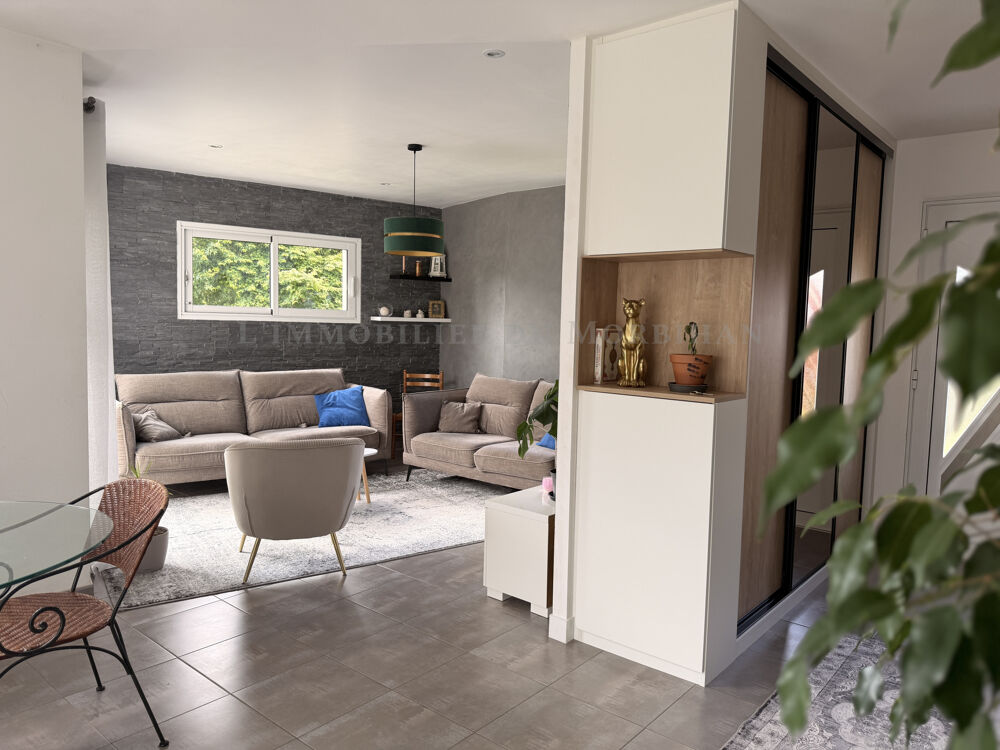 Maison 4 chambres, plein sud, rangements sur-mesure, aérothermie, garage.