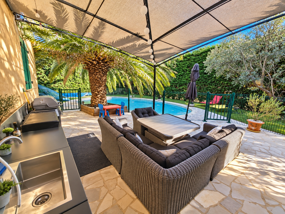 Vente Maison villa coup de coeur de 155m2 dans lotissement très calme, 6 chambres, sur 782 m2 de jardin et piscine haricot Camaret sur aigues