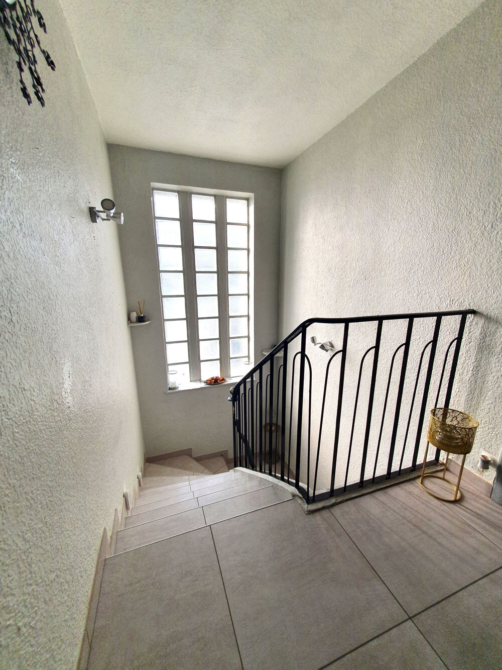 A Chantraine, maison individuelle 105 M2 intégralement rénovée, 6 pièces, 4 chambres, terrain clos à saisir,