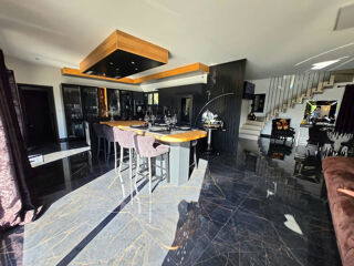  Maison � vendre 8 pi�ces 380 m�