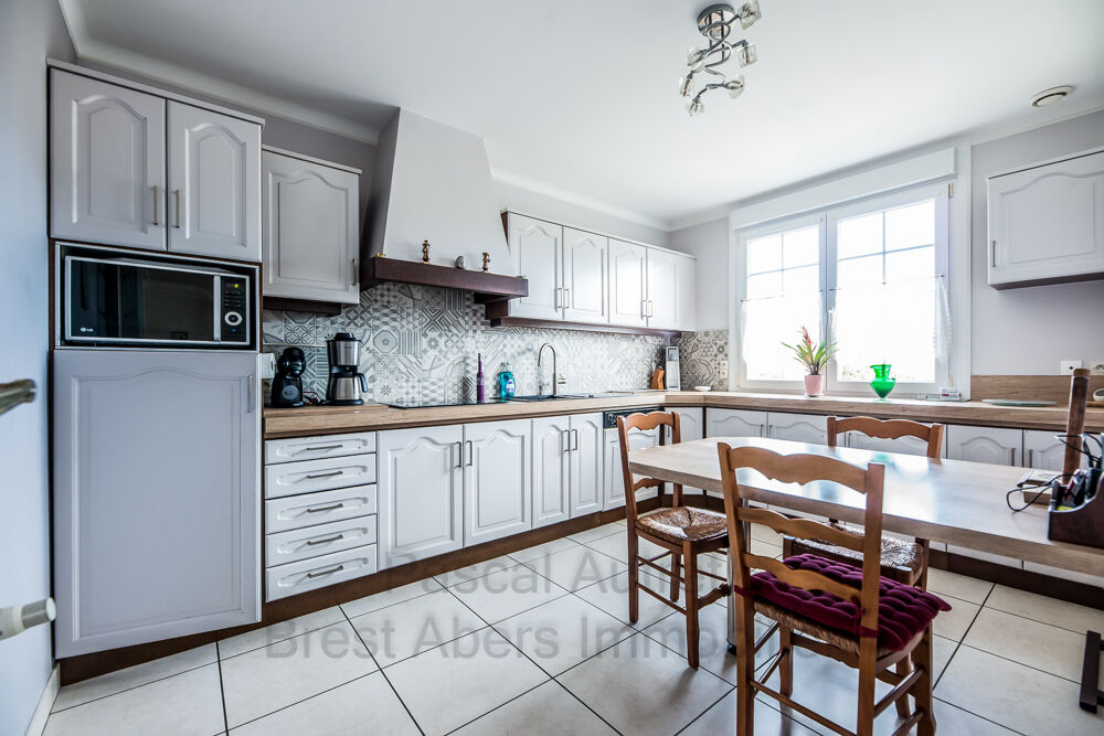 Vente Maison Ploudalmézeau, Pascal Autret vous présente cette maison de 96m2 sur sous-sol complet Ploudalmezeau