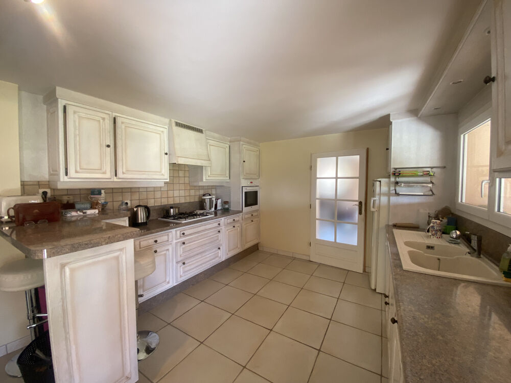 À VENDRE SURY LE COMTAL Maison familiale dexception