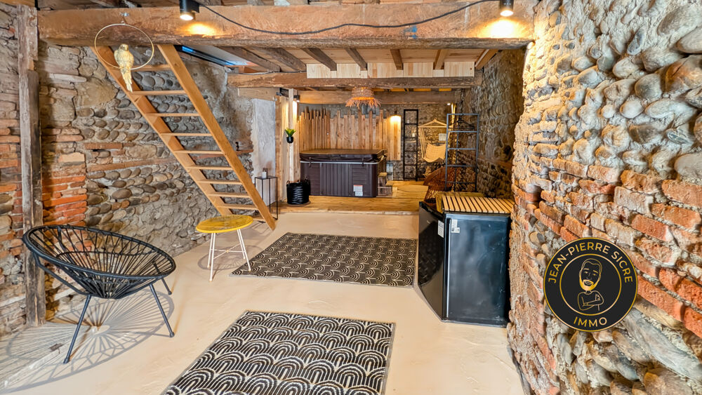 Cintegabelle : Maison de Ville Rénovée, Vendue Meublée avec Dépendance et Jacuzzi !