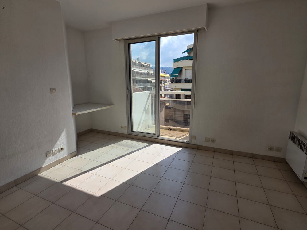 Vente Appartement 135 000 € - OPPORTUNITÉ RARE À NICE   QUARTIER LIBÉRATION Nice