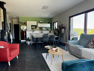  Remise / Grange � vendre 4 pi�ces 102 m� Joyeuse