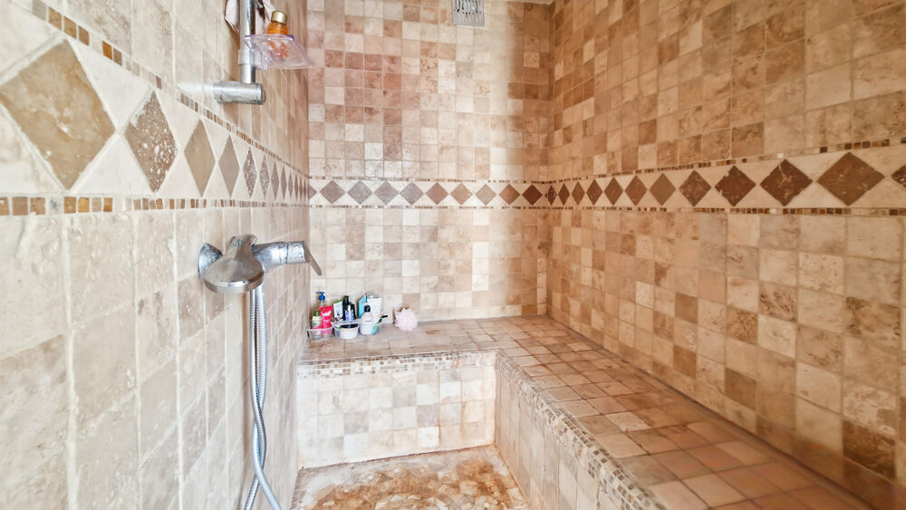  vendre  Maison Uzs (30700)