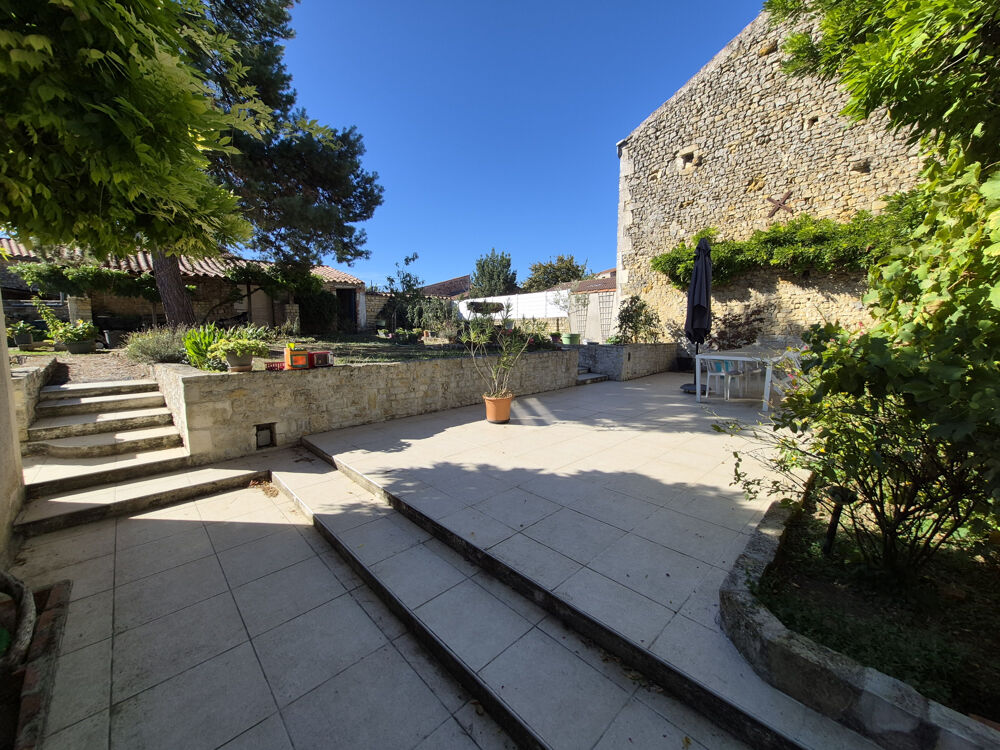 Vente Maison Maison en pierre rénovée en plein cœur de Ste Hermine Saint-jean-d'hermine