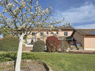  Propri�t�/ch�teau � vendre 9 pi�ces 220 m�