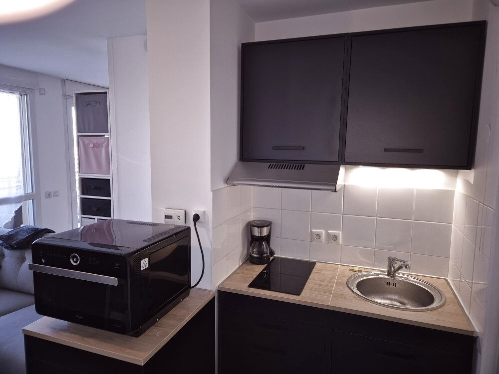 Location Appartement Appartement T1 entièrement meublé, terrasse, 1 parking sécurisé en sous sol. Vetraz monthoux