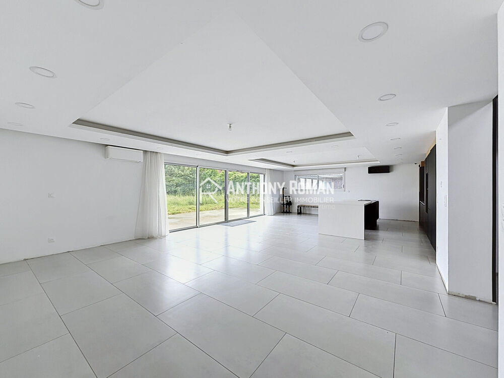 MAISON - 6 PIÈCES - 230M2