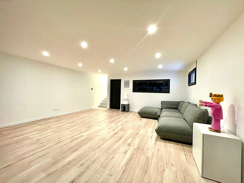 à vendre  Maison Divonne-les-Bains (01220)