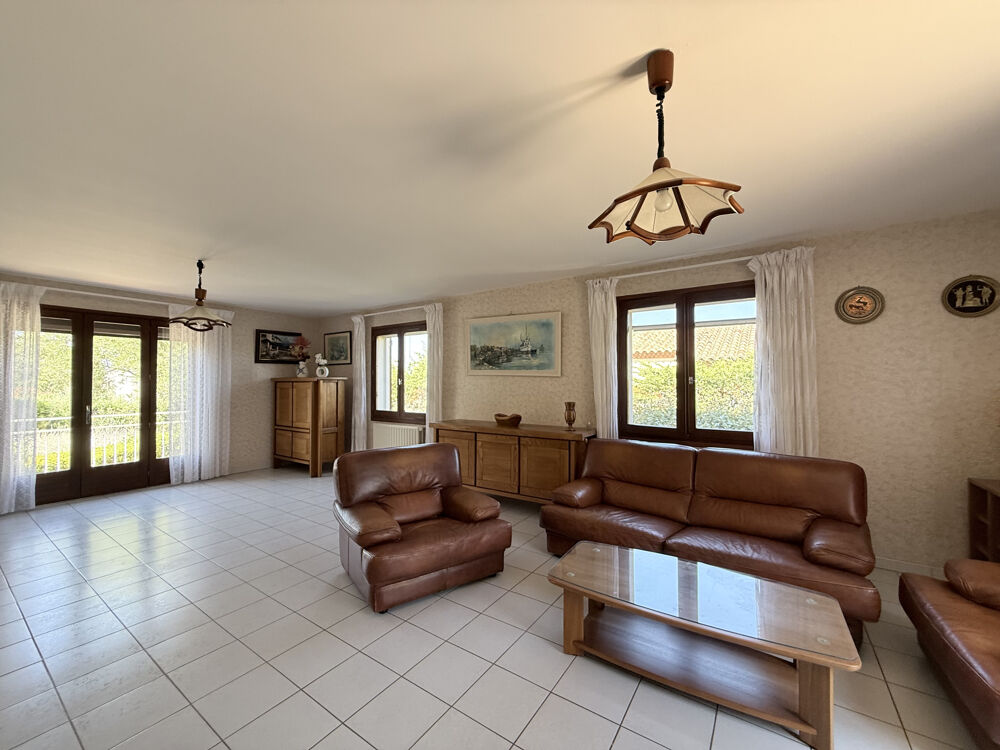 Vente Maison Juvignac, villa avec terrasse sur grande parcelle Juvignac