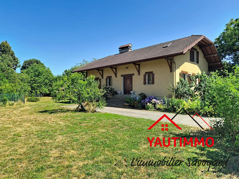 Vente Maison CRANVES-SALES   Maison 243 m2   Terrain 860 m2   5 chambres   Possibilité 2 appartements   Grand garage Cranves sales
